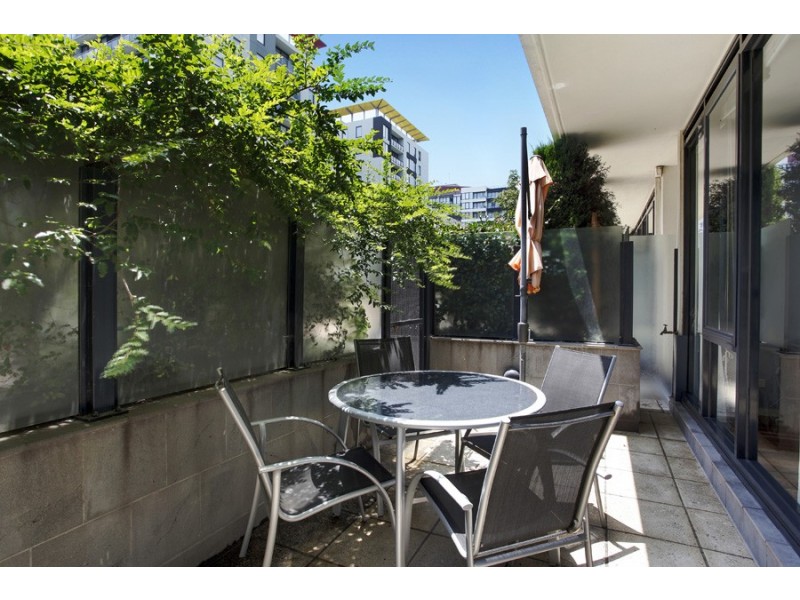 REF 20959/38 Bank Street, South Melbourne VIC 3205