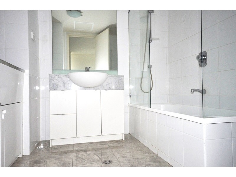 REF 20960/100 Kavanagh Street, Southbank VIC 3006