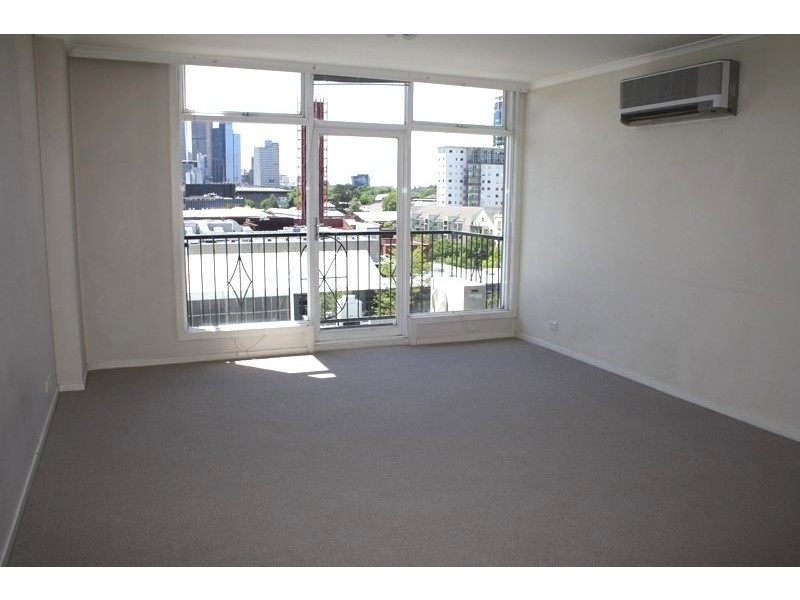 REF 20974/161 Sturt Street, Southbank VIC 3006
