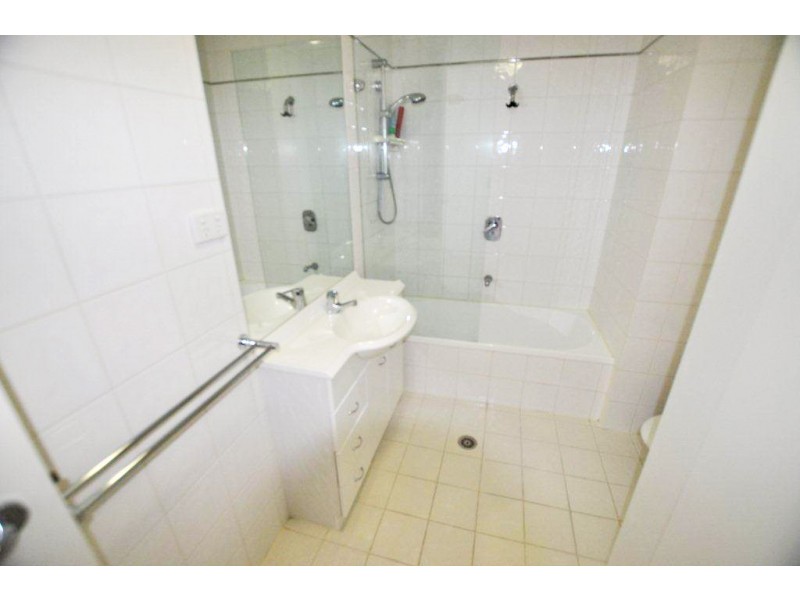 1105/28 Bank Street, South Melbourne VIC 3205