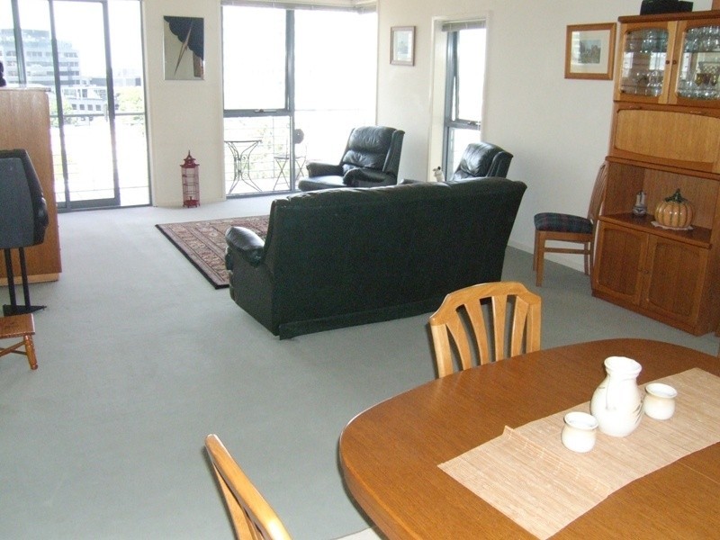 REF 20986/102 Wells Street, Southbank VIC 3006