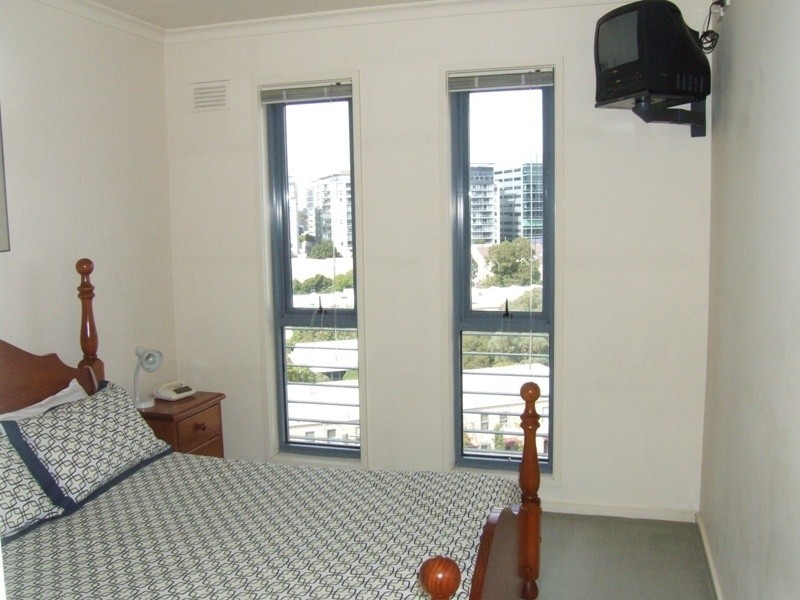 REF 20986/102 Wells Street, Southbank VIC 3006