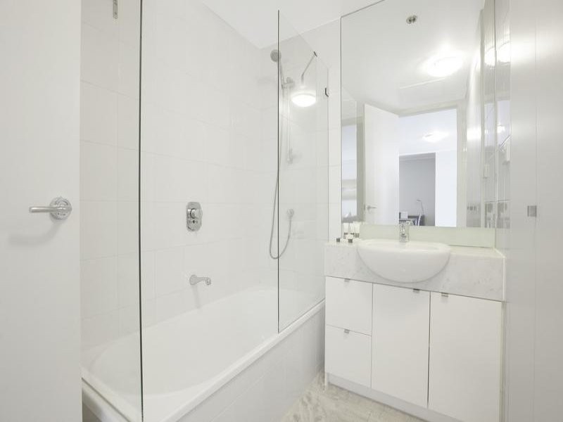 REF 20987/100 Kavanagh Street, Southbank VIC 3006