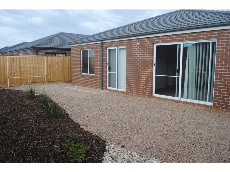 9 Warunda Parade, Point Cook VIC 3030