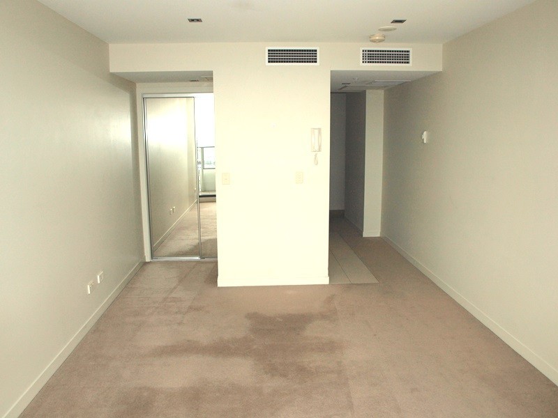 2408B/100 Harbour Esplanade, Docklands VIC 3008