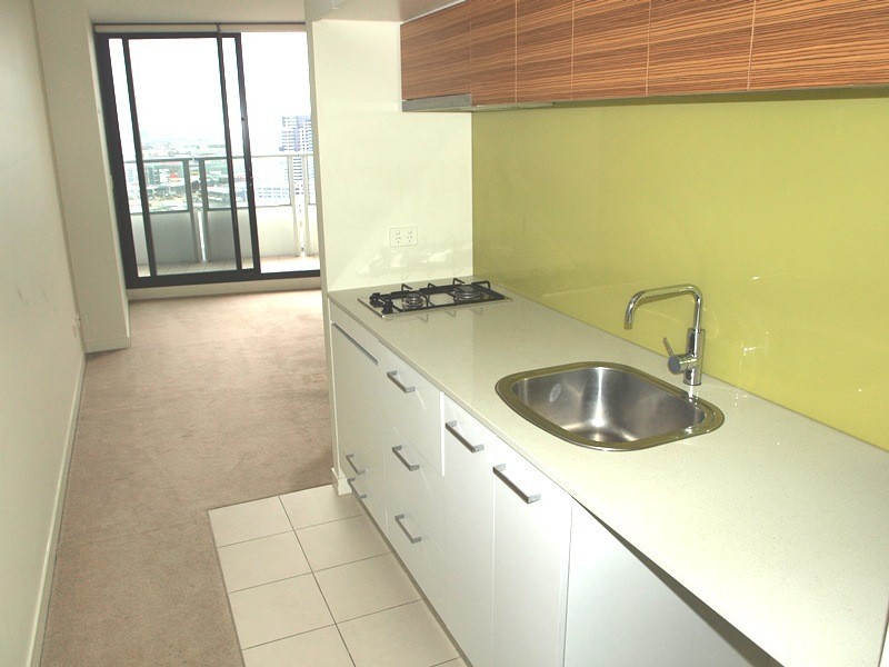 2408B/100 Harbour Esplanade, Docklands VIC 3008