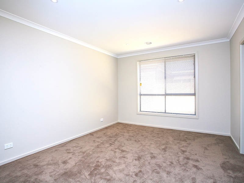 27 Windrest Way, Point Cook VIC 3030