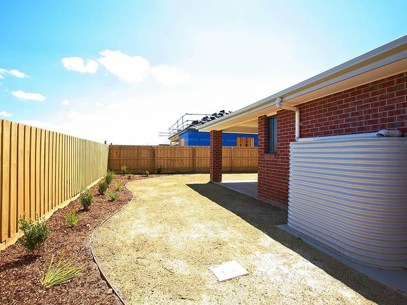 27 Windrest Way, Point Cook VIC 3030
