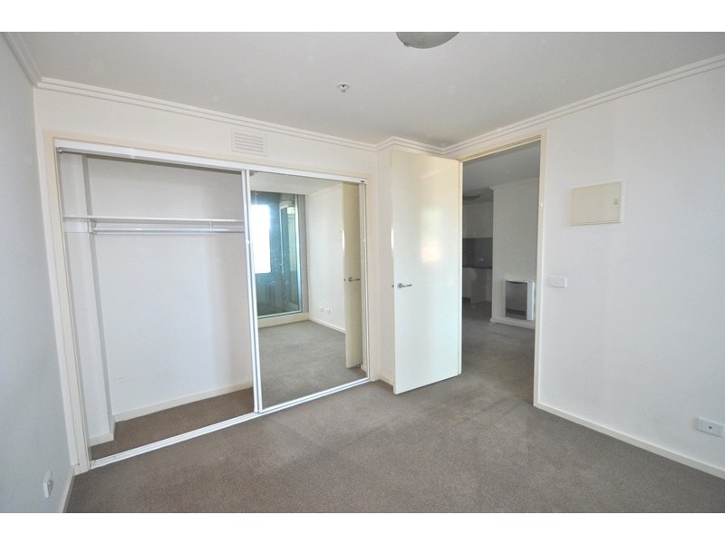 REF 21002/86 Kavanagh Street, Southbank VIC 3006