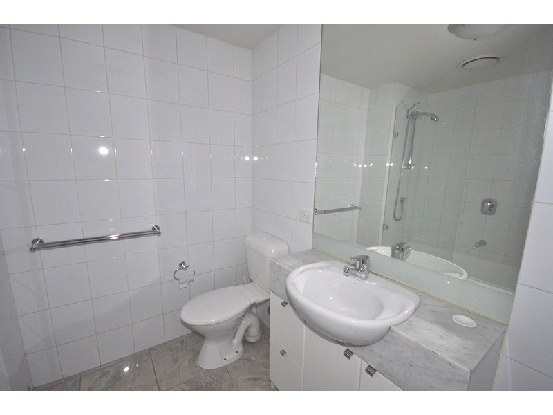 REF 21002/86 Kavanagh Street, Southbank VIC 3006