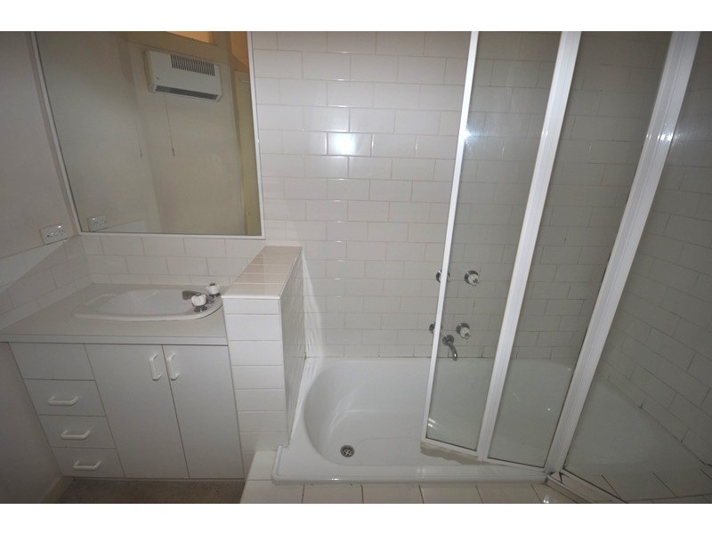 71 Eastern Road, Southbank VIC 3006