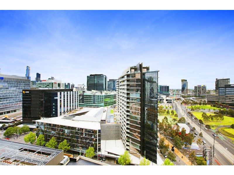 1806/100 Harbour Esplanade, Docklands VIC 3008