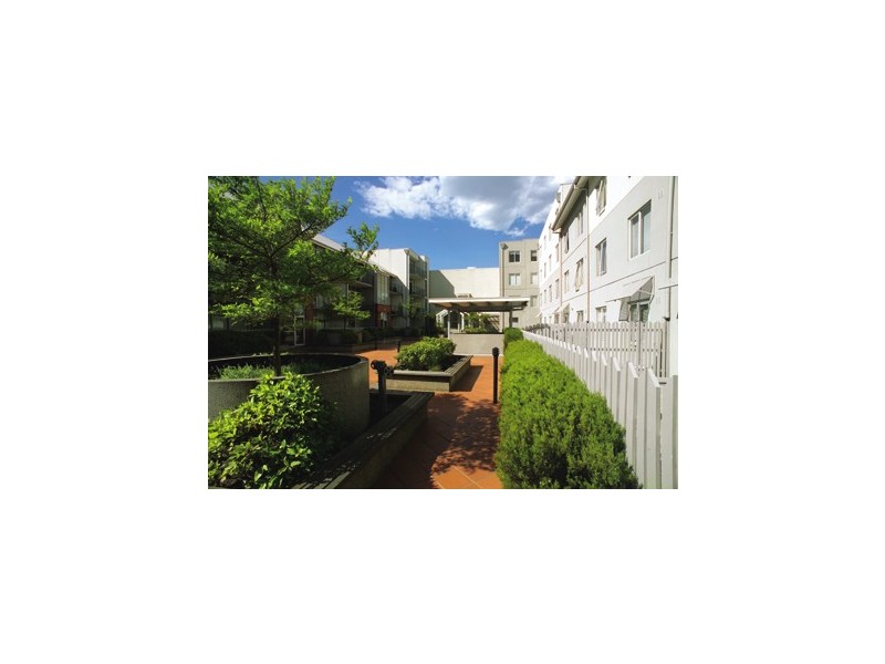 2/18 Courtney Street, North Melbourne VIC 3051