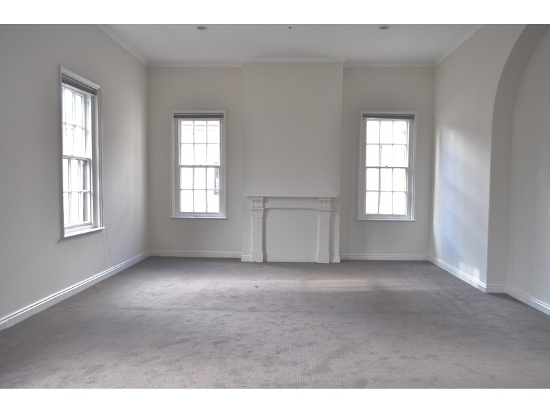 33 Wiltshire Drive, Kew VIC 3101