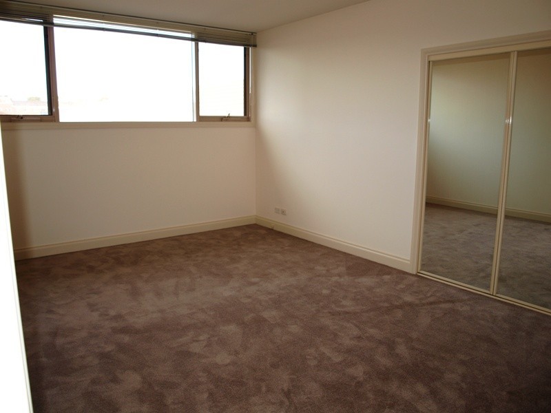 REF 21015/83 Dodds Street, Southbank VIC 3006