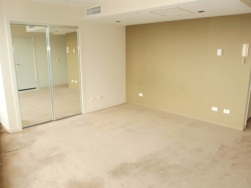 2112B/100 Harbour Esplanade, Docklands VIC 3008