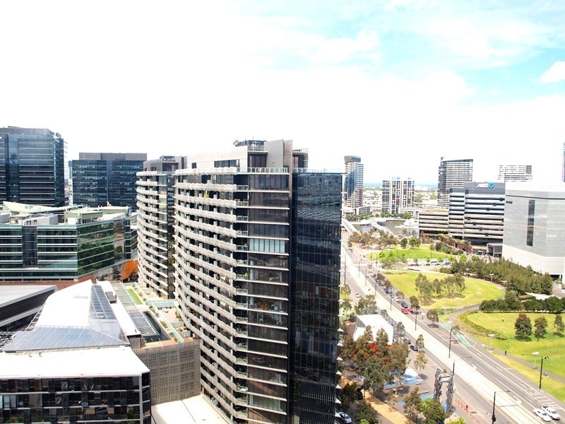 2112B/100 Harbour Esplanade, Docklands VIC 3008
