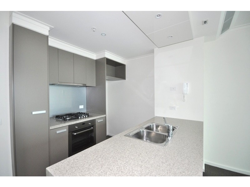 REF 21032/180 City Road, Southbank VIC 3006