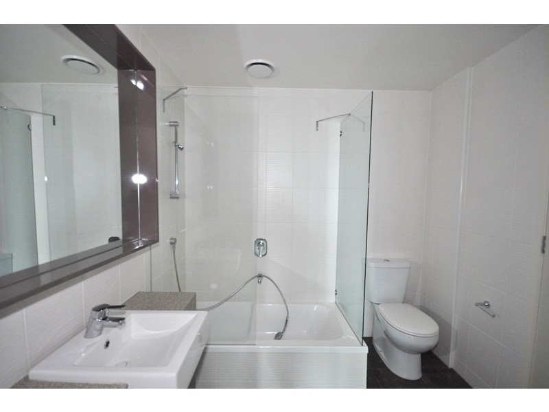 REF 21032/180 City Road, Southbank VIC 3006