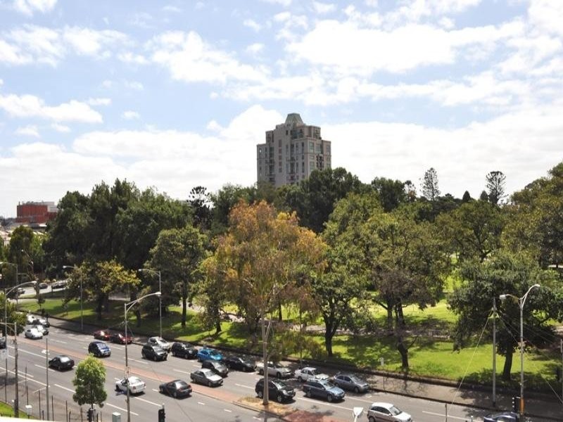 REF 21044/299 Spring Street, Melbourne VIC 3000