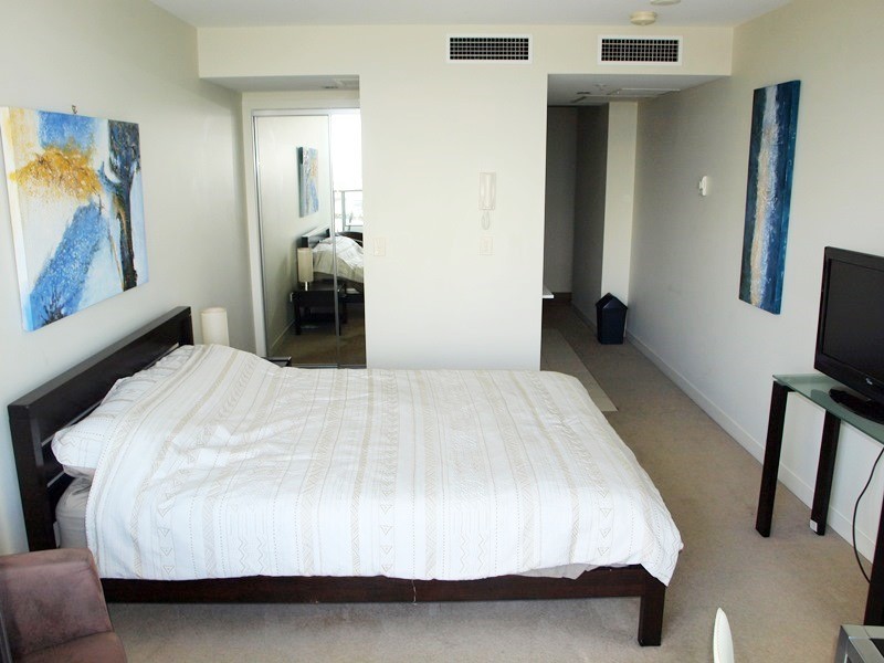 2508B/100 Harbour Esplanade, Docklands VIC 3008