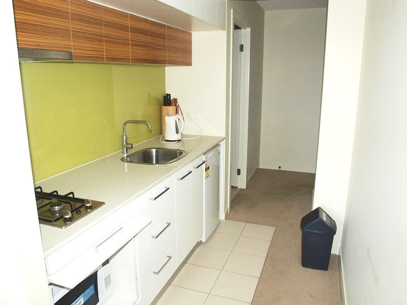 2508B/100 Harbour Esplanade, Docklands VIC 3008