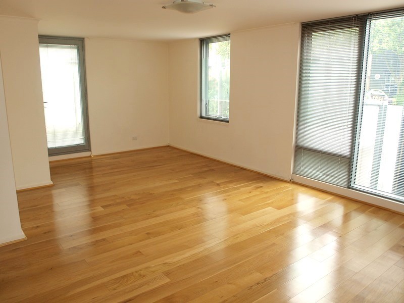 REF 21053/118 Dudley Street, West Melbourne VIC 3003