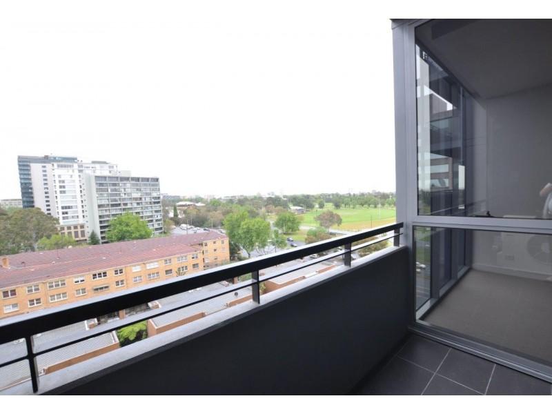 807/74 Queens Road, Melbourne VIC 3004