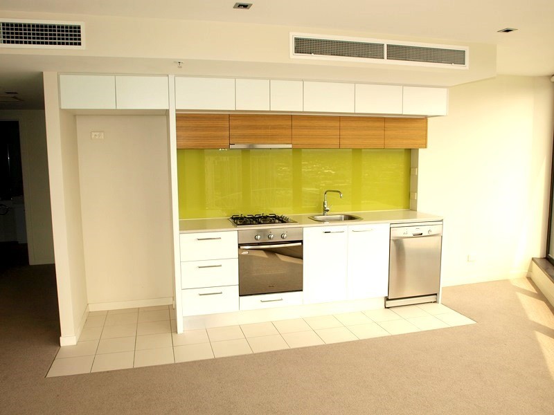 2710A/100 Harbour Esplanade, Docklands VIC 3008