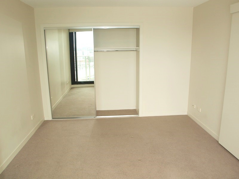 2710A/100 Harbour Esplanade, Docklands VIC 3008