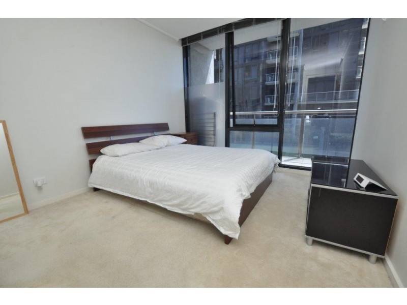 REF 21057/173 City Road, Southbank VIC 3006