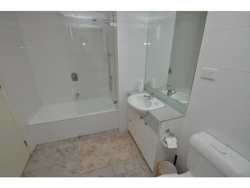 REF 21057/173 City Road, Southbank VIC 3006