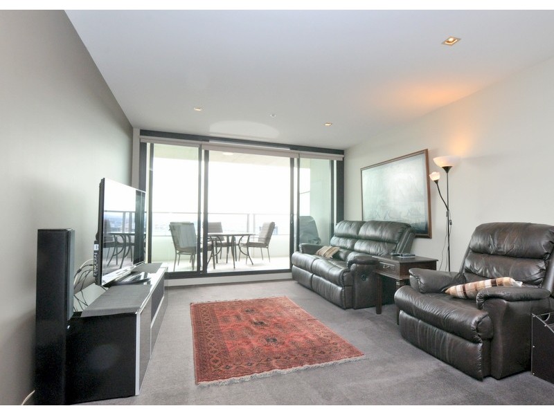 3204/100 Harbour Esplanade, Docklands VIC 3008
