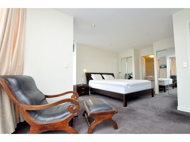 3204/100 Harbour Esplanade, Docklands VIC 3008