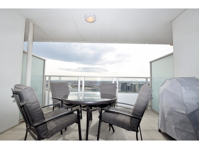 3204/100 Harbour Esplanade, Docklands VIC 3008
