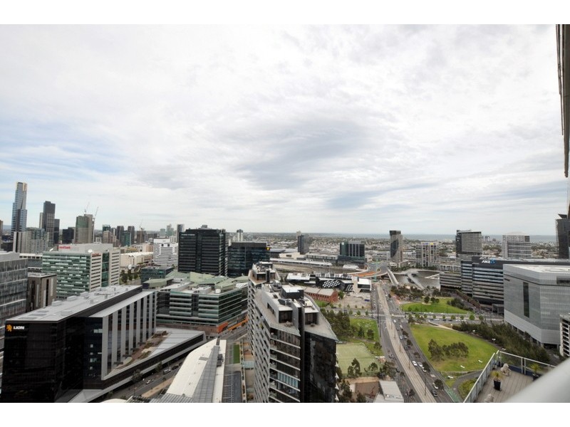 3204/100 Harbour Esplanade, Docklands VIC 3008