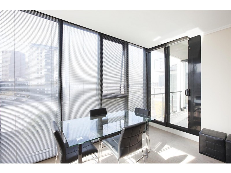 REF 21063/88 Kavanagh Street, Southbank VIC 3006