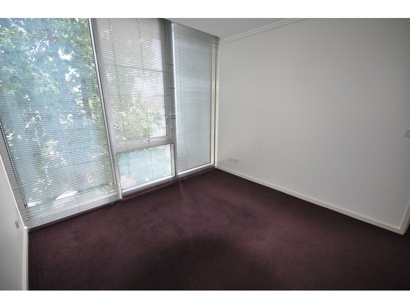 REF 21065/92C Kavanagh Street, Southbank VIC 3006