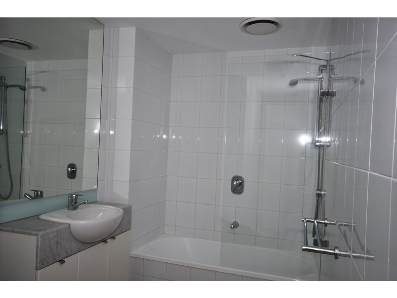 REF 21065/92C Kavanagh Street, Southbank VIC 3006