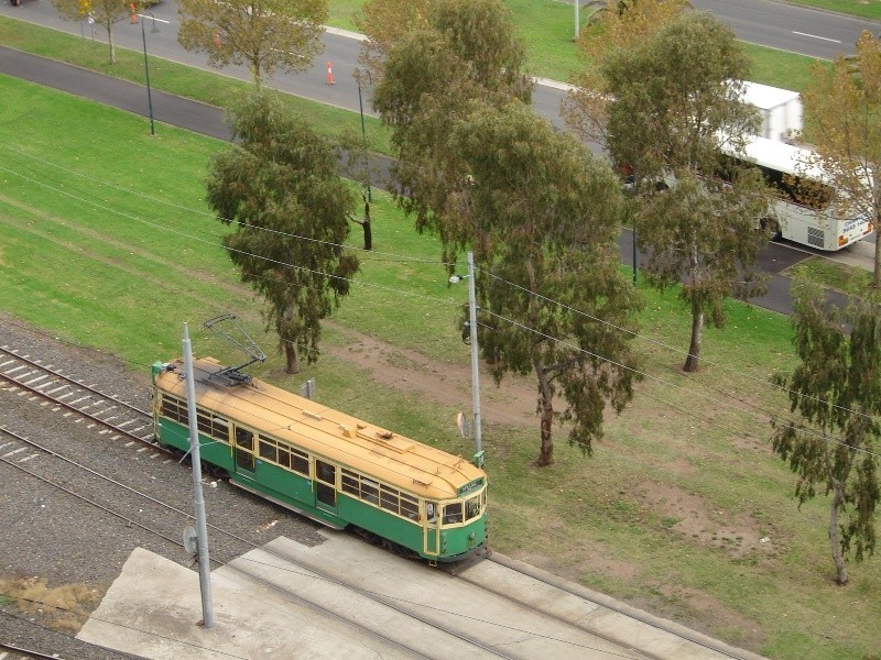 REF 21066/83 Whiteman Street, Southbank VIC 3006