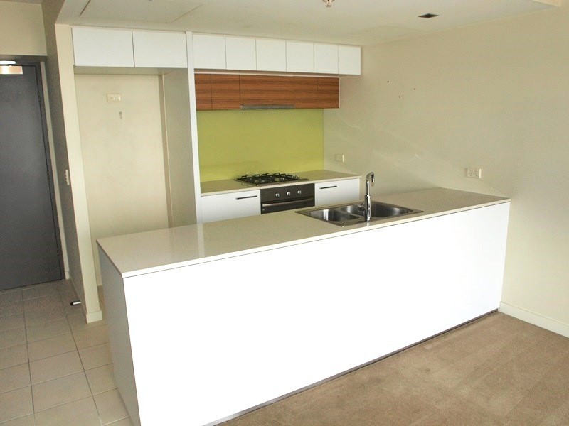 603/100 Harbour Esplanade, Docklands VIC 3008