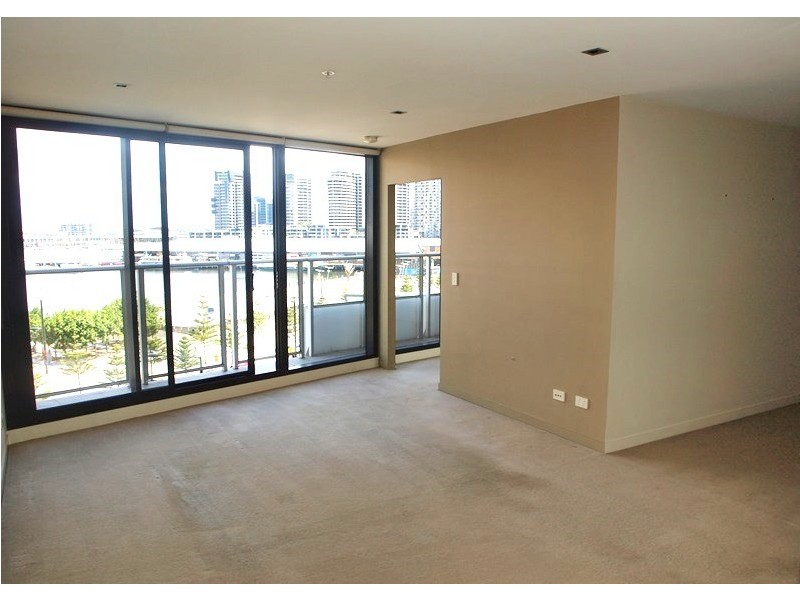 603/100 Harbour Esplanade, Docklands VIC 3008