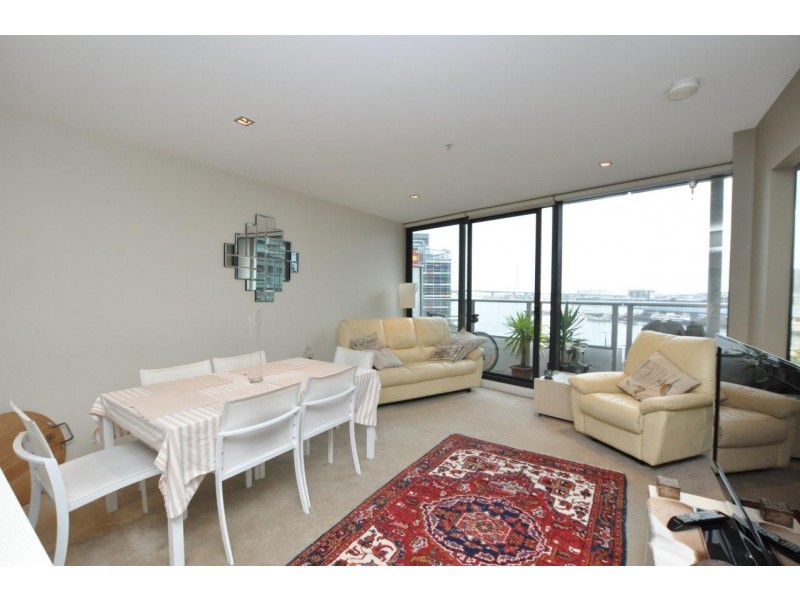 710/100 Harbour Esplanade, Docklands VIC 3008