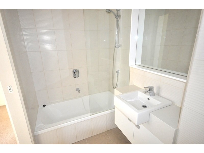 REF 21078/58 Jeffcott Street, West Melbourne VIC 3003
