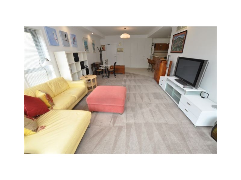 REF 20851/102 Wells Street, Southbank VIC 3006