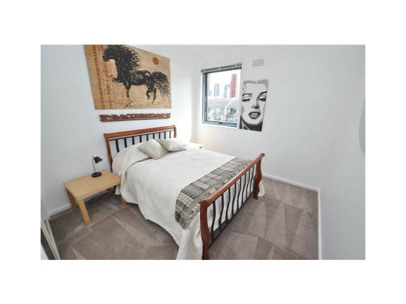 REF 20851/102 Wells Street, Southbank VIC 3006