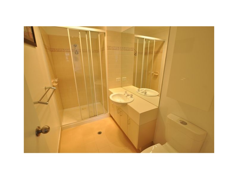 REF 20851/102 Wells Street, Southbank VIC 3006