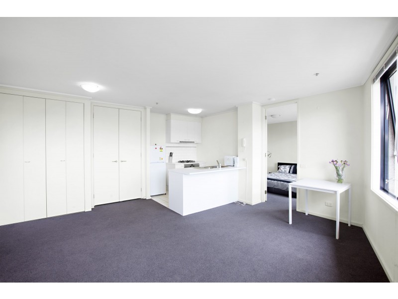 32/99 Whiteman Street, Southbank VIC 3006