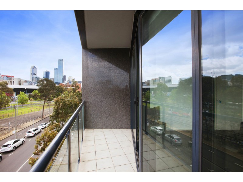 32/99 Whiteman Street, Southbank VIC 3006