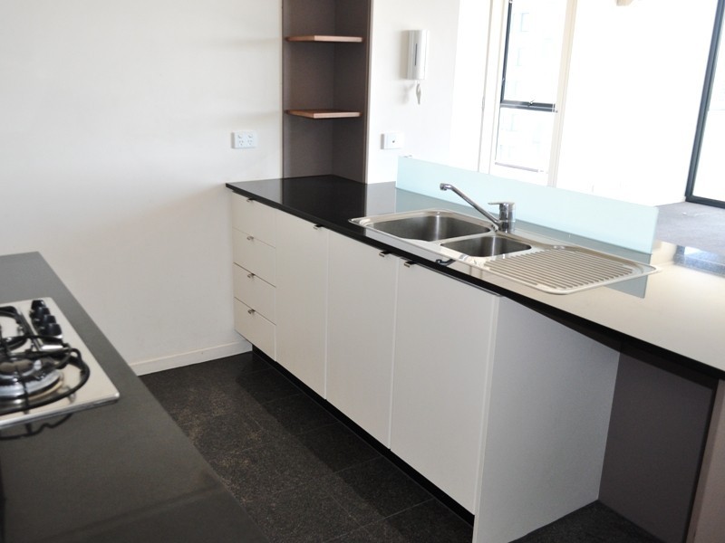 REF 21084/100 Kavanagh Street, Southbank VIC 3006